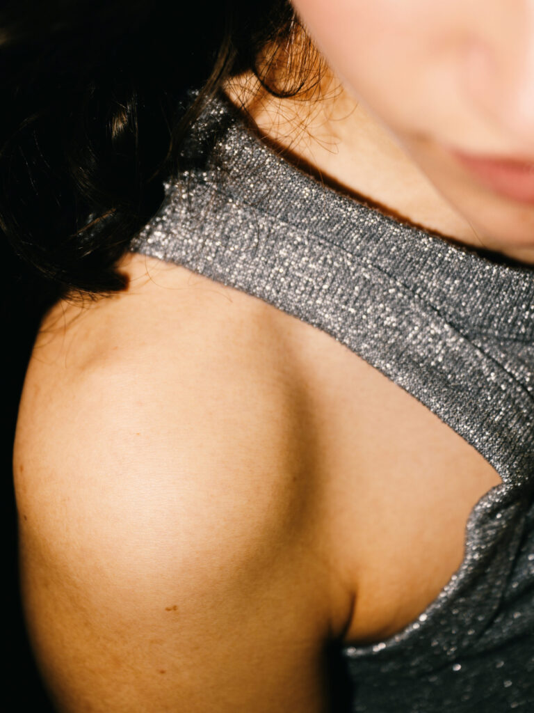 Nahaufnahme einer Schulter